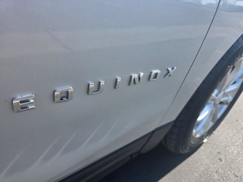 Used 2020 Chevrolet Equinox LT FWD image 17