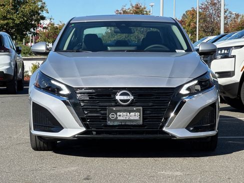 New 2025 Nissan Altima 2.5 SL image 6