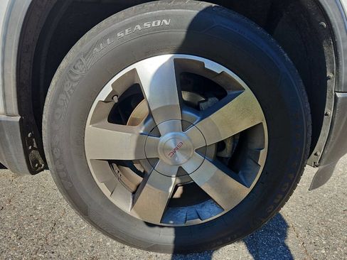 Used 2012 GMC Acadia SLT image 23