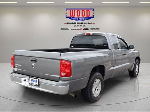 Used 2005 Dodge Dakota SLT w/ Interior Convenience Group RWD image 3
