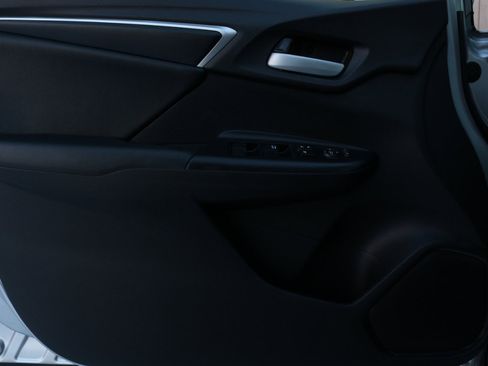 Used 2019 Honda Fit EX-L image 14