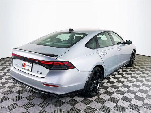 Used 2025 Honda Accord Sport image 11