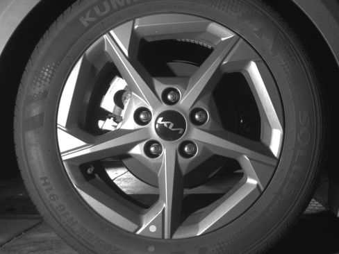 Used 2025 Kia K4 FWD image 15
