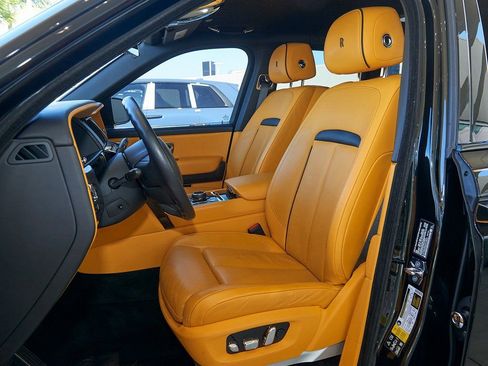 Certified 2022 Rolls-Royce Cullinan Black Badge w/ Leather Finishing Pack image 11