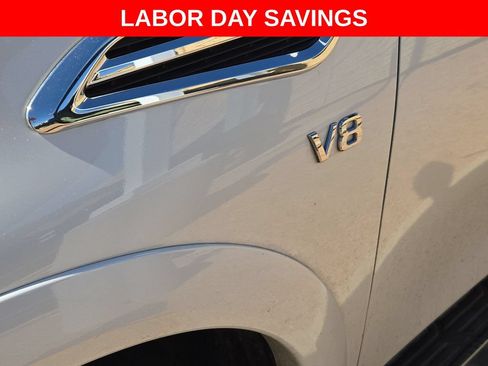 Used 2022 Nissan Armada SV w/ SV Appearance Package RWD image 18