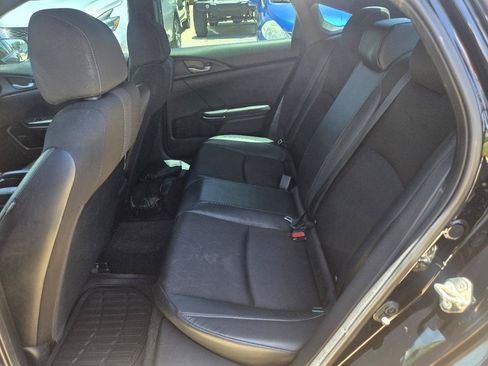 Used 2019 Honda Civic Sport image 14