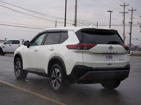 Used 2023 Nissan Rogue SV image 5