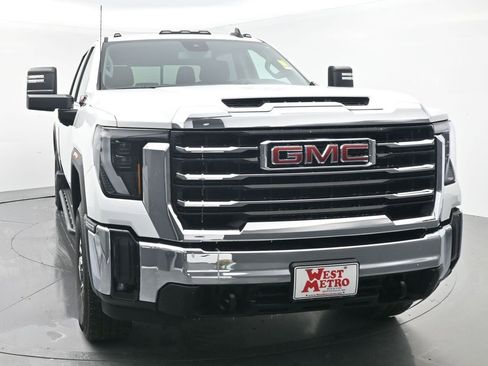 Used 2024 GMC Sierra 2500 SLE w/ SLE Value Package; image 26