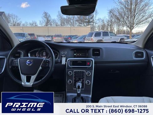 Used 2016 Volvo S60 T5 Premier image 18
