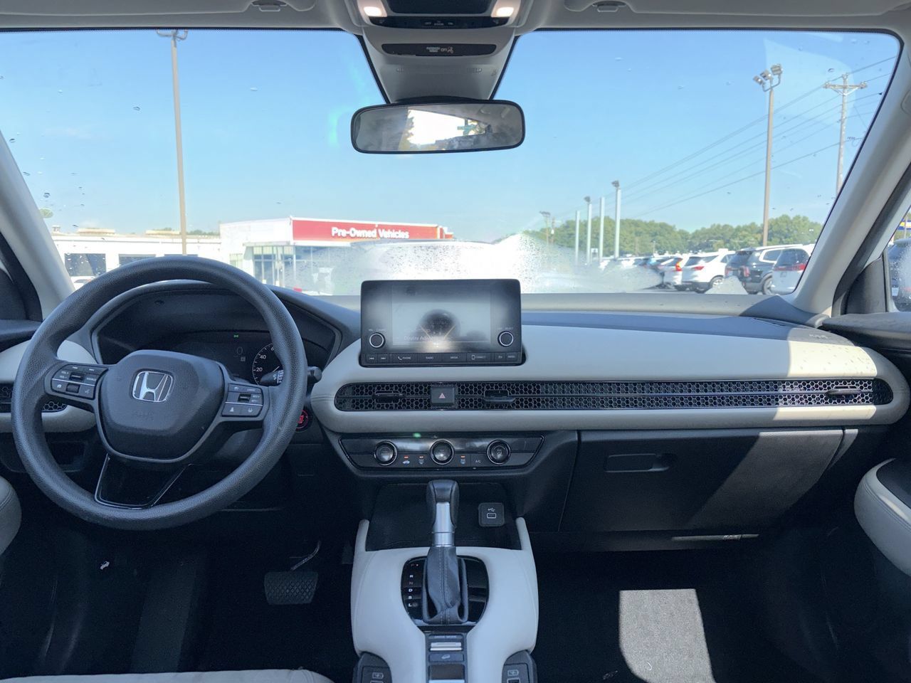 Used 2023 Honda HR-V LX image 2
