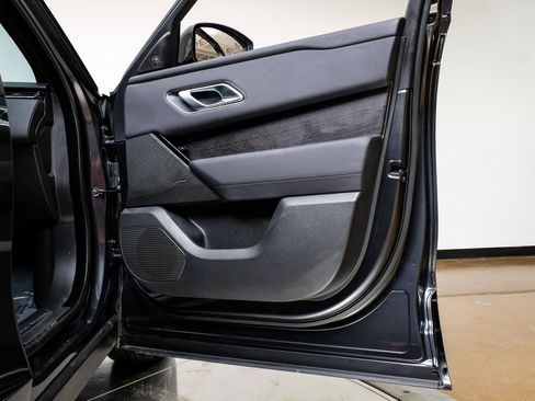 Used 2024 Land Rover Range Rover Velar Dynamic SE image 49