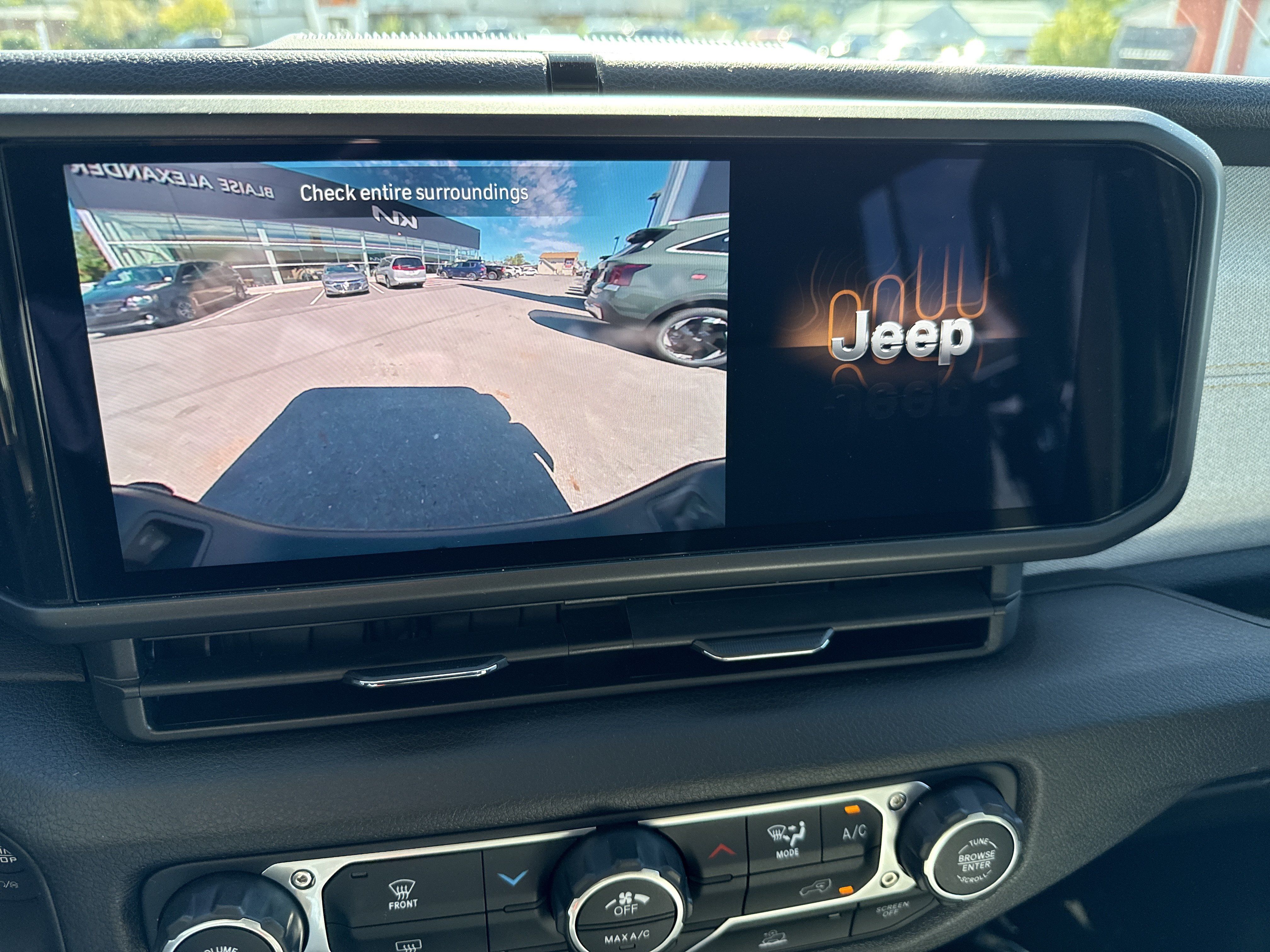 Used 2025 Jeep Gladiator Sport AWD/4WD image 26