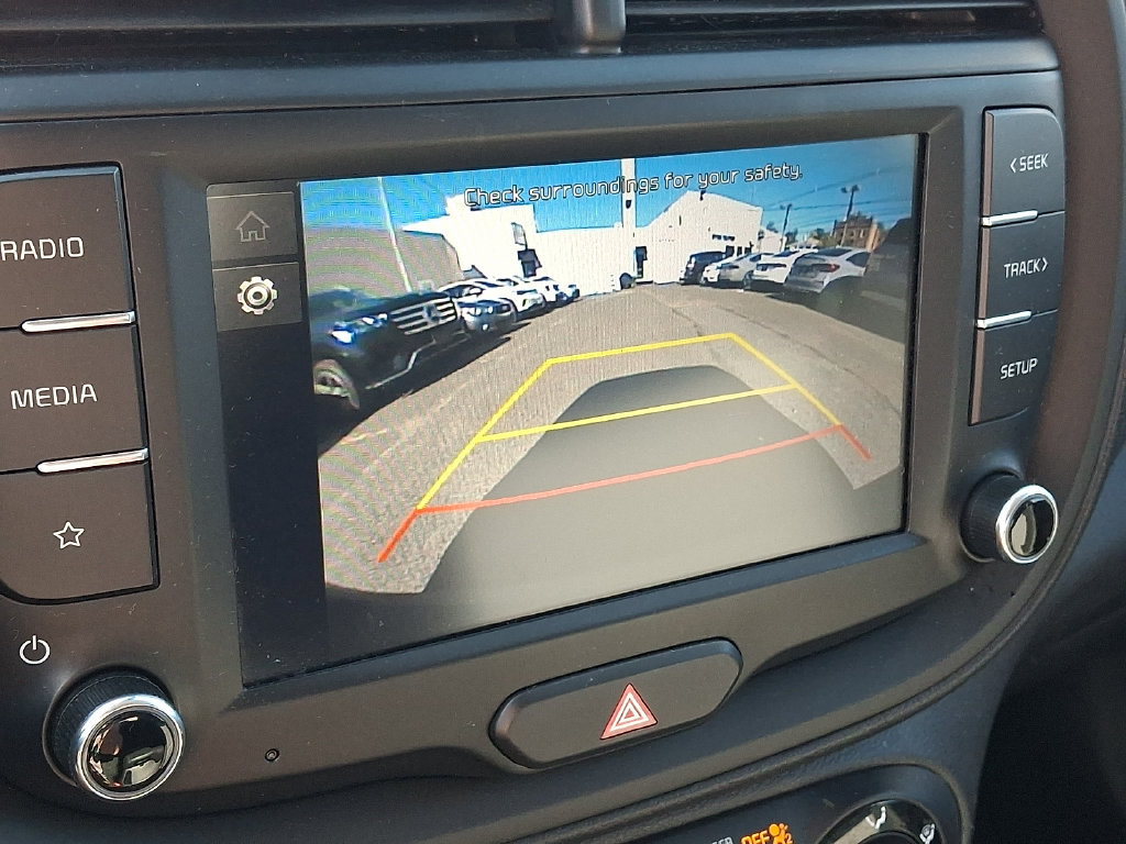 Used 2023 Kia Soul LX w/ LX Technology Package FWD image 17