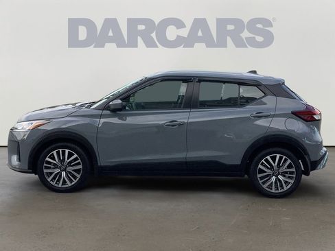 Used 2023 Nissan Kicks SV image 4
