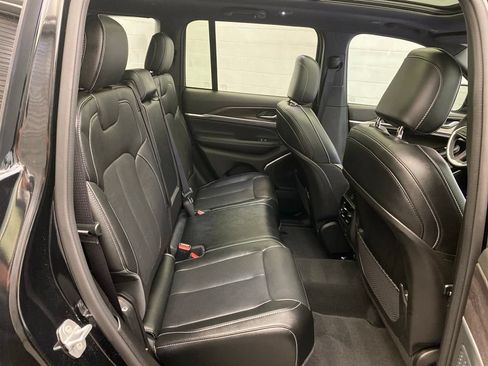 Certified 2026 Jeep Grand Cherokee Limited AWD/4WD image 35