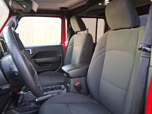 Used 2023 Jeep Gladiator Sport image 11