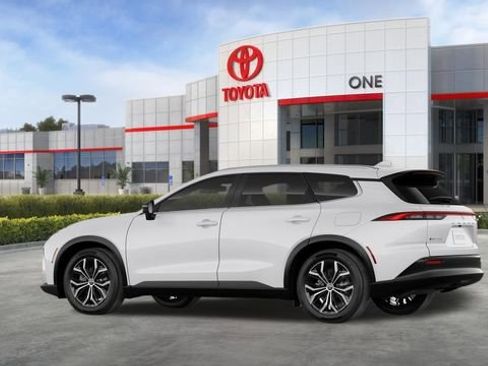 New 2026 Toyota Crown Signia image 6