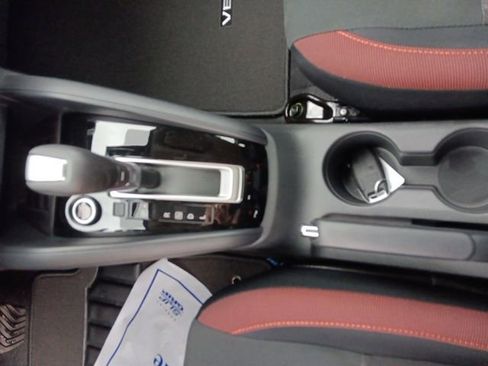 New 2025 Nissan Versa SR w/ Trunk Package image 18