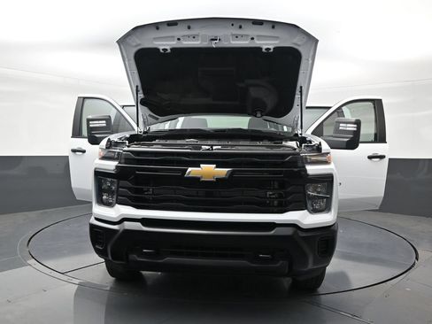 Used 2026 Chevrolet Silverado 3500 W/T AWD/4WD image 32