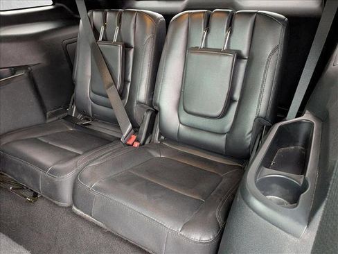 Used 2019 Ford Explorer XLT w/ Equipment Group 202A image 20