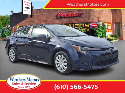 Used 2022 Toyota Corolla LE image 1