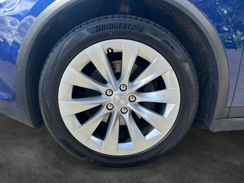 Used 2016 Tesla Model X 90D AWD/4WD image 5