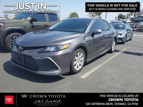 Used 2024 Toyota Camry LE w/ Convenience Package FWD image 1