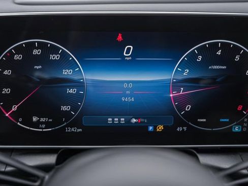 Certified 2025 Mercedes-Benz GLC 300 4MATIC image 45