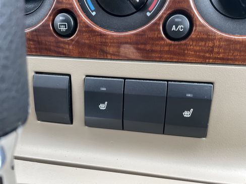 Used 2010 Ford Explorer Eddie Bauer image 47