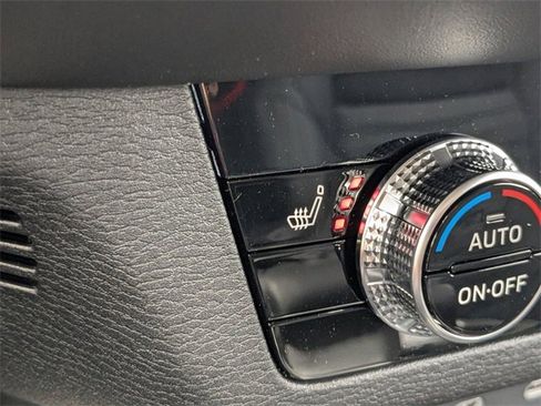 New 2025 Mitsubishi Outlander SE image 21