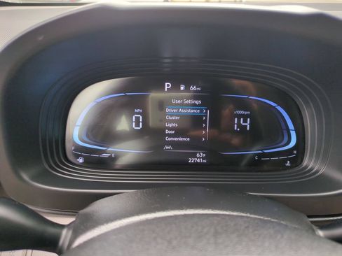 Used 2025 Hyundai Venue SEL FWD image 16