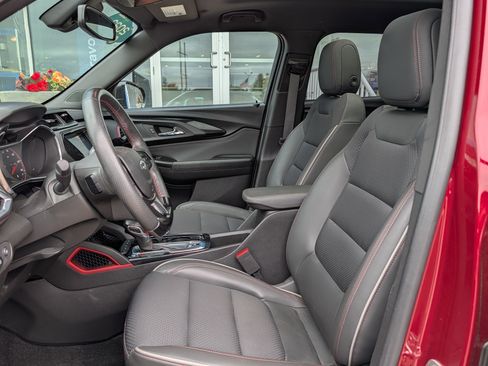 Certified 2023 Chevrolet TrailBlazer RS w/ Sun and Liftgate Package AWD/4WD image 8