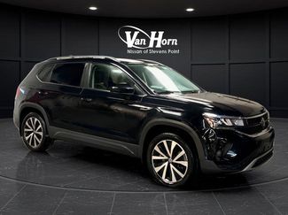 Used 2023 Volkswagen Taos SE video 1