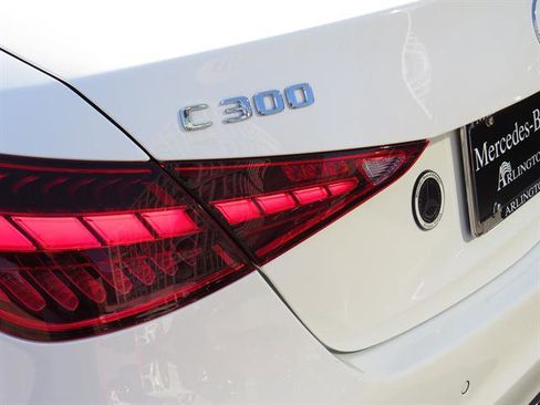 Used 2025 Mercedes-Benz C 300 4MATIC Sedan image 31