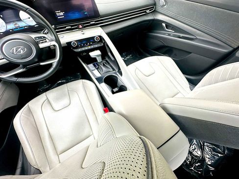 Used 2023 Hyundai Elantra Limited image 23