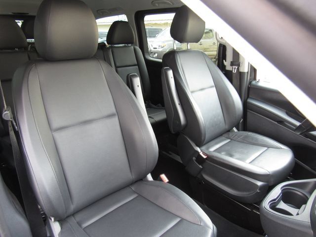Used 2023 Mercedes-Benz Metris Passenger image 19