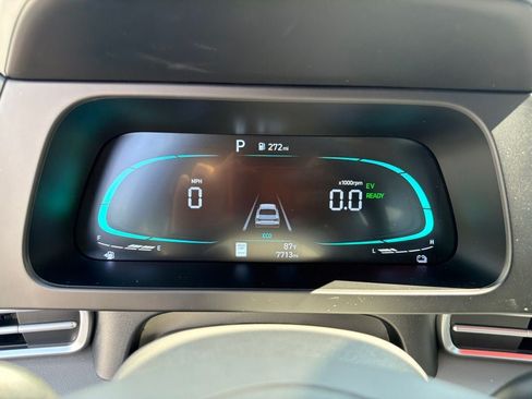 Certified 2025 Hyundai Elantra Hybrid FWD image 21