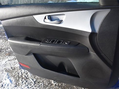 Used 2023 Kia Forte LXS w/ LXS Technology Package image 27