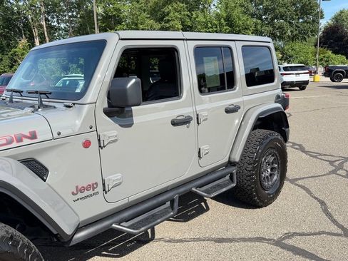 Used 2022 Jeep Wrangler Unlimited Rubicon w/ Xtreme Recon 35" Tire Package AWD/4WD image 10
