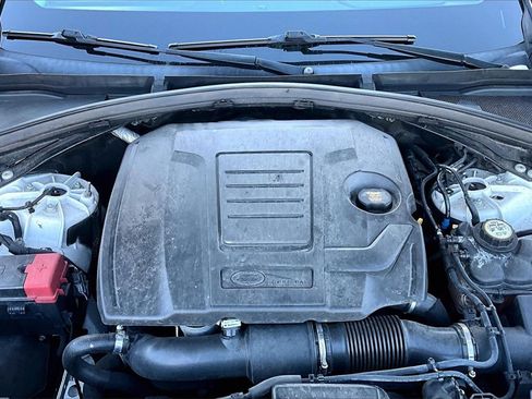 Used 2019 Land Rover Range Rover Velar S image 32