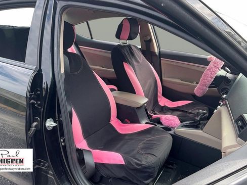 Used 2020 Hyundai Elantra SE w/ Cargo Package (C1) image 7