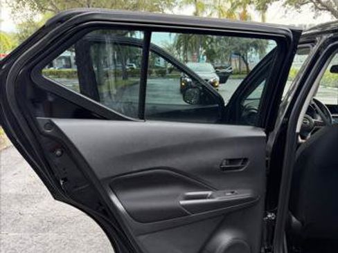 Used 2022 Nissan Kicks S FWD image 22