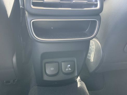 Used 2024 Genesis GV80 2.5T AWD/4WD image 16