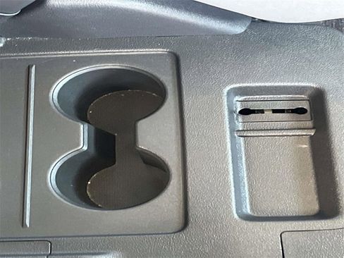 Used 2024 Toyota Sienna XLE image 17