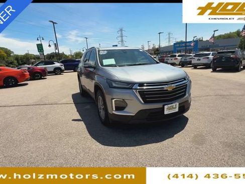 Certified 2023 Chevrolet Traverse LT w/ Rear Camera Mirror Package AWD/4WD image 2