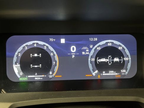 Certified 2025 Toyota Tacoma TRD Off-Road AWD/4WD image 18