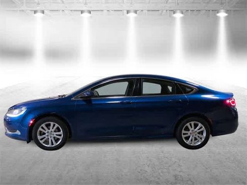 Used 2015 Chrysler 200 Limited image 5