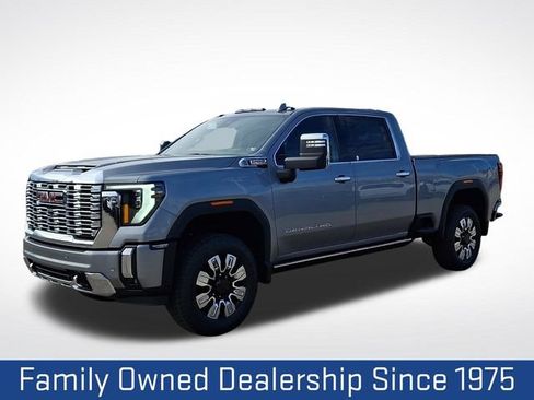 New 2026 GMC Sierra 2500 Denali w/ Denali Reserve Package AWD/4WD image 3