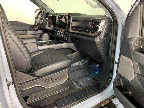 Used 2024 Ford F250 Lariat w/ Sport Appearance Package image 37