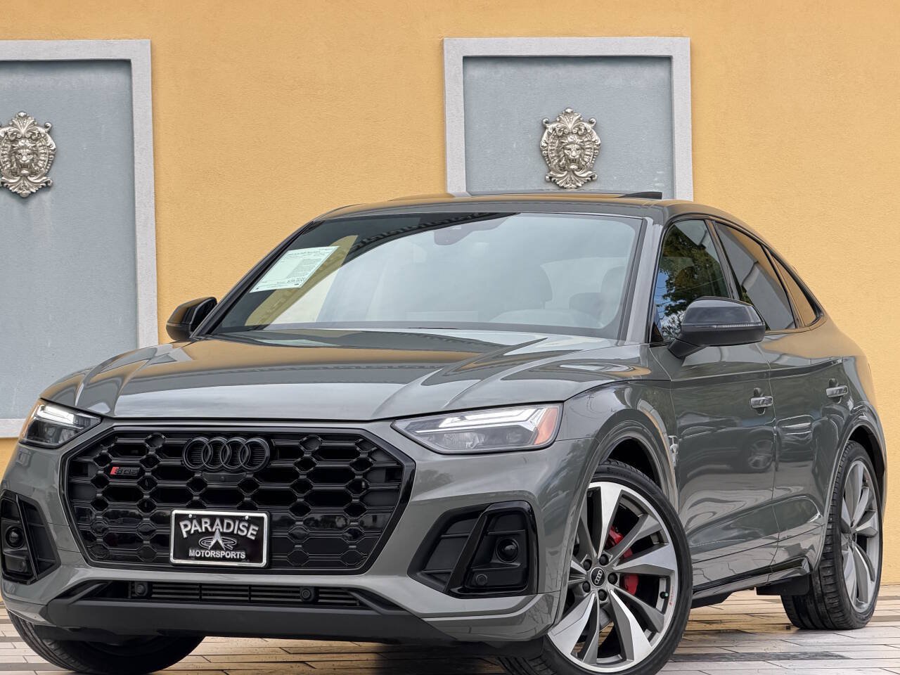 Used 2023 Audi SQ5 Premium Plus w/ Premium Plus Package AWD/4WD image 3